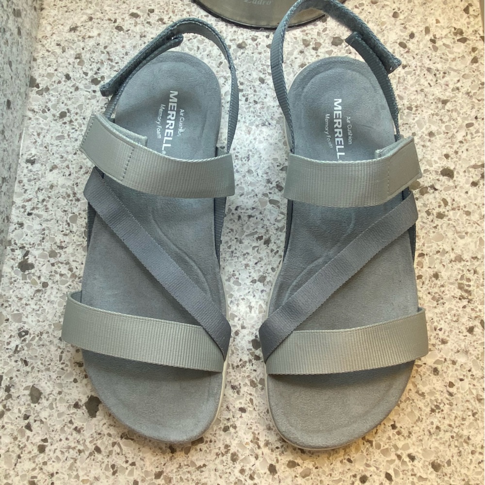 Merrell Grey Strappy Sandals (size Women’s 8)